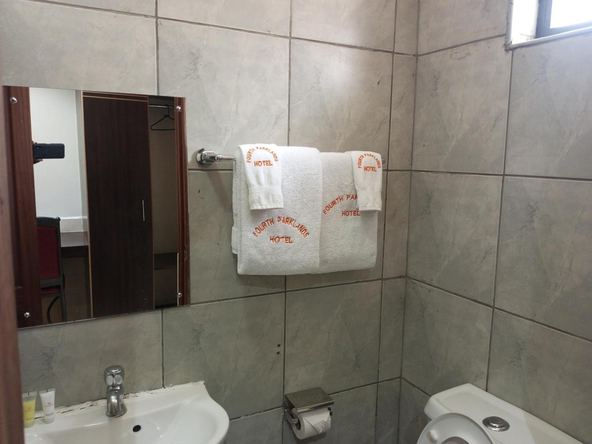 ניירובי Fourth Parklands Hotel מראה חיצוני תמונה